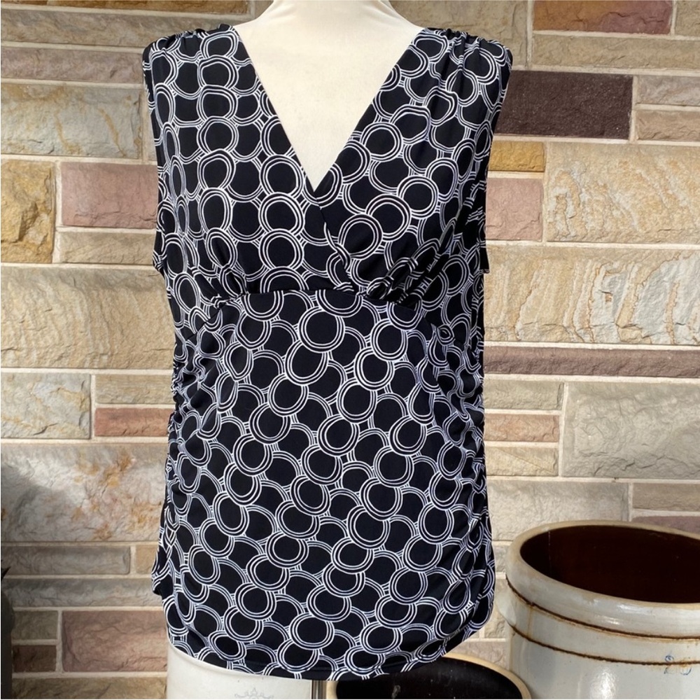 George Stylish Black and‎ White Gathered Side Sleeveless Top